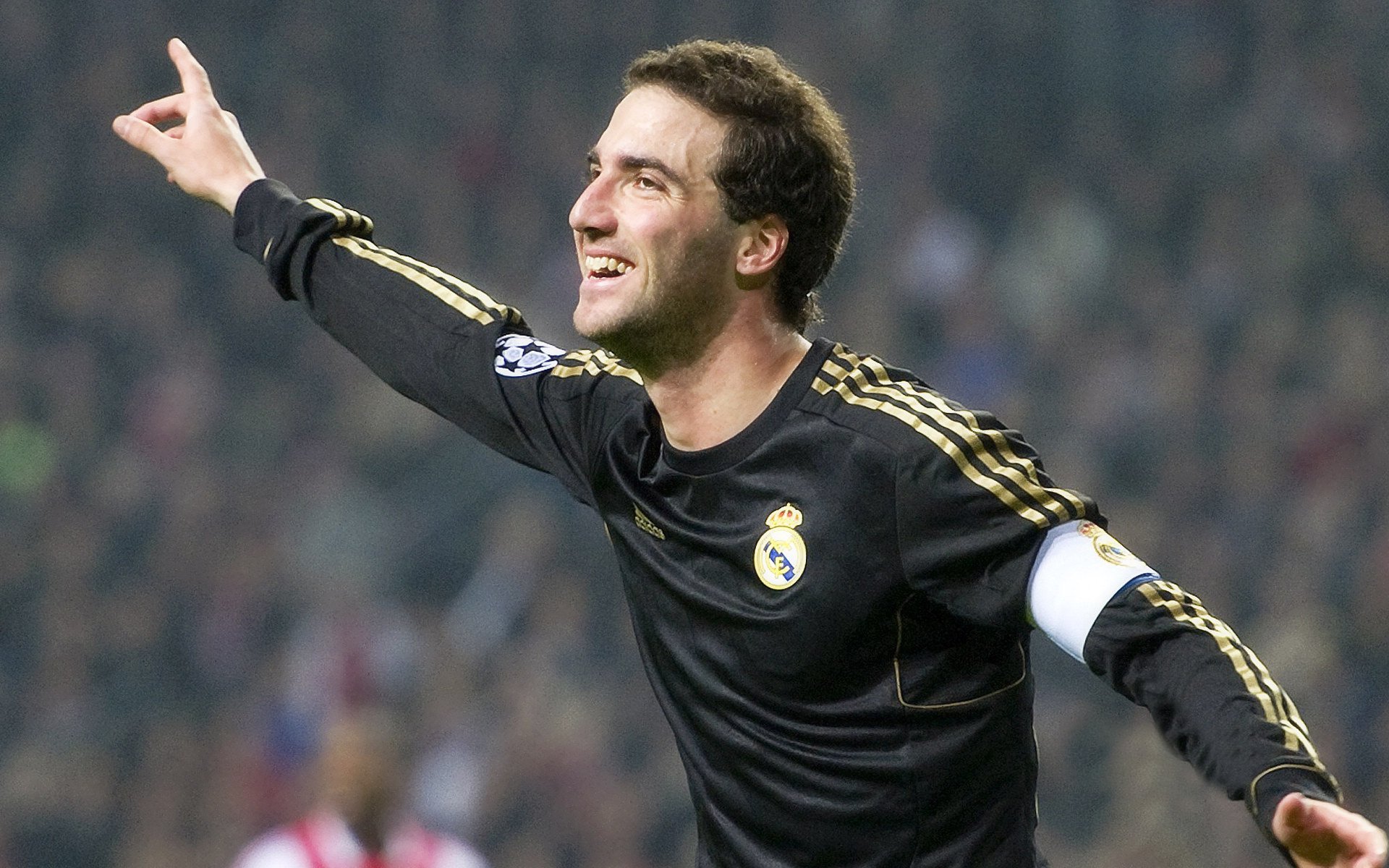 mk体育在线-《堡垒之夜》“未来光影”赛季，创意无限！